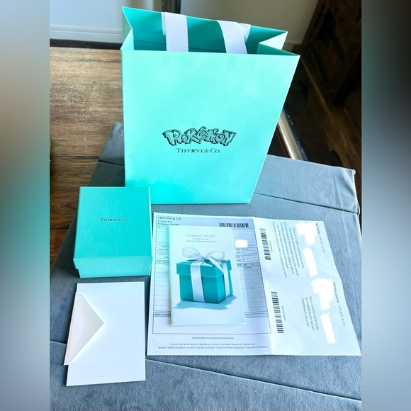 Tiffany & Co Jigglypuff Pokémon Pendant in Oxidized Silver with Diamonds - Picture 9 of 12